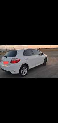 voitures-toyota-auris-2012-batna-algerie