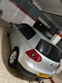 voitures-volkswagen-golf-5-2004-el-guettar-relizane-algerie