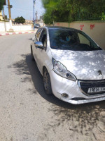 voitures-peugeot-208-2014-allure-boumerdes-algerie