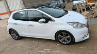 voitures-peugeot-208-2015-allure-sidi-chami-oran-algerie