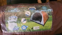 Tente de camping  pour 4 personnes neuf 2,4 m x 2,4 m 