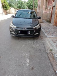 سيارات-hyundai-i20-2018-معسكر-الجزائر