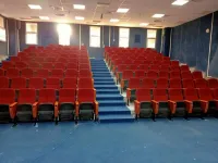 Chaises de conférence et théâtre  