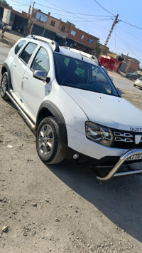 voitures-dacia-duster-2014-facelift-laureate-bouira-algerie