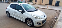 voitures-peugeot-207-2011-sportium-medea-algerie