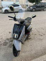 motos-et-scooters-vms-estate-x-2024-constantine-algerie