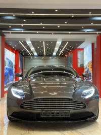 location de voiture luxe ASTON MARTIN V12