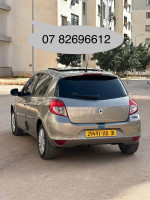 voitures-renault-clio-3-2010-night-and-day-oran-algerie