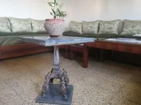 Table en marbre carre