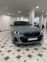 voitures-bmw-serie-5-2024-520d-hydra-alger-algerie