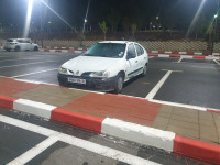 voitures-renault-megane-1-1996-base-ben-freha-oran-algerie