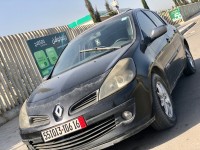 سيارات-renault-clio-3-2006-authentique-بئر-توتة-الجزائر