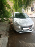 voitures-peugeot-208-2013-allure-khenchela-algerie