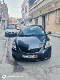 voitures-toyota-yaris-sedan-2013-sedrata-souk-ahras-algerie