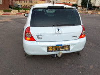 voitures-renault-clio-campus-2013-bye-blida-algerie