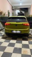 moyenne-berline-volkswagen-golf-8-2021-life-chlef-algerie