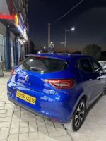 voitures-renault-clio5-2022-e-tech-ngaous-batna-algerie