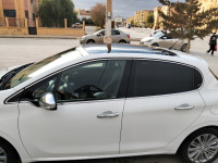 voitures-peugeot-208-2016-allure-facelift-djelfa-algerie