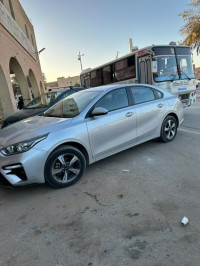 voitures-kia-cerato-2019-ghardaia-algerie