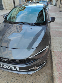 voitures-fiat-tipo-sedan-2023-life-dar-el-beida-alger-algerie