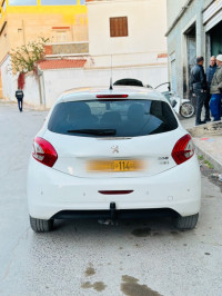 voitures-peugeot-208-2014-ain-beida-oum-el-bouaghi-algerie