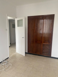 appartement-vente-f3-alger-bouzareah-algerie