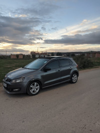 voitures-volkswagen-polo-2013-black-et-silver-guelma-algerie