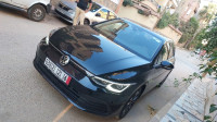 moyenne-berline-volkswagen-golf-8-2021-united-algerie