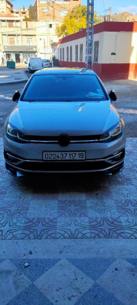 voitures-volkswagen-golf-7-2017-setif-algerie