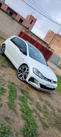 voitures-volkswagen-golf-7-2017-ait-rzine-bejaia-algerie