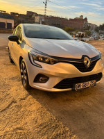 voitures-renault-clio-5-2023-evolution-souk-ahras-algerie