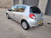 voitures-renault-clio-3-2012-night-and-day-medea-algerie