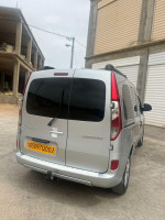 voitures-renault-kangoo-2020-ain-merane-chlef-algerie