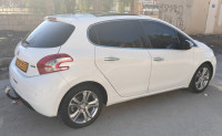 voitures-peugeot-208-2015-allure-batna-algerie