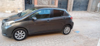 voitures-toyota-yaris-2013-ksar-boukhari-medea-algerie