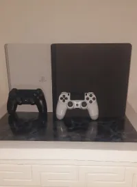 Ps4 slim 500go (non Flashé 12.52)