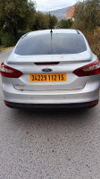 moyenne-berline-ford-focus-5-portes-2012-freha-tizi-ouzou-algerie