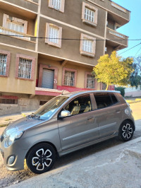 voitures-kia-picanto-2011-fanny-constantine-algerie