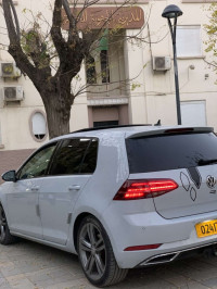 voitures-volkswagen-golf-7-2017-setif-algerie