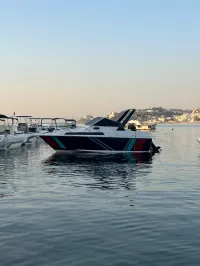 Bateaux hors-bord 6,84m