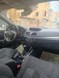 سيارات-renault-megane-3-2010-الأخضرية-البويرة-الجزائر