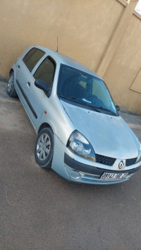 voitures-renault-clio-2-2002-expression-mostaganem-algerie