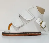 Traitement pédiatrique Chaussure rectiligne 