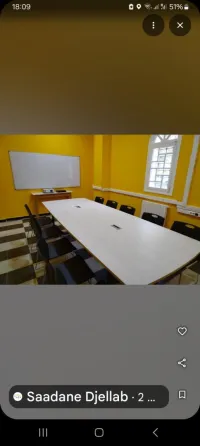 Tables de réunion