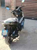 motos-scooters-vmax-200-vms-2023-adrar-algerie