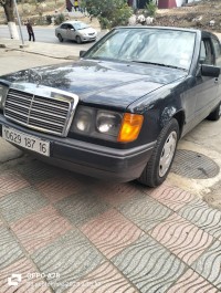 cars-mercedes-classe-e-1987-w124-la-200-tipaza-algeria