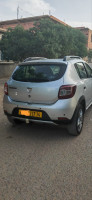 voitures-dacia-sandero-2017-stepway-dahmouni-tiaret-algerie