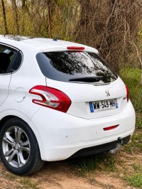 سيارات-peugeot-208-2015-allure-سعيدة-الجزائر