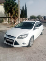 voitures-ford-focus-5-portes-2012-titanium-si-mustapha-boumerdes-algerie