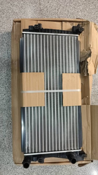 pieces-vehicules-radiateur-golf-7-2013-seat-leon-touran-2016-audi-q2-2017-octavia-draria-alger-algerie